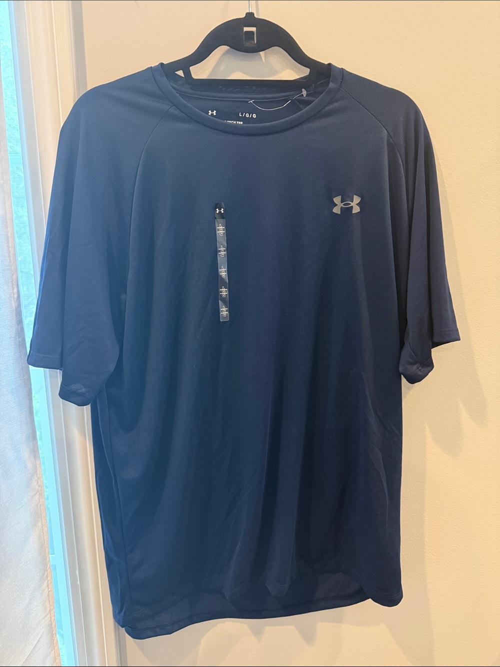 Under Armour Navy Blue Short-Sleeve Performance Tech tee large